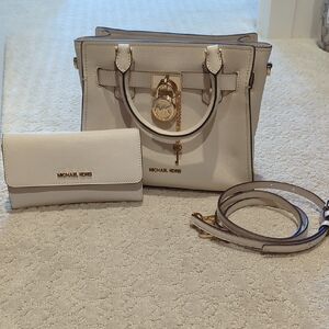 Michael Kors White Handbag and Wallet Set